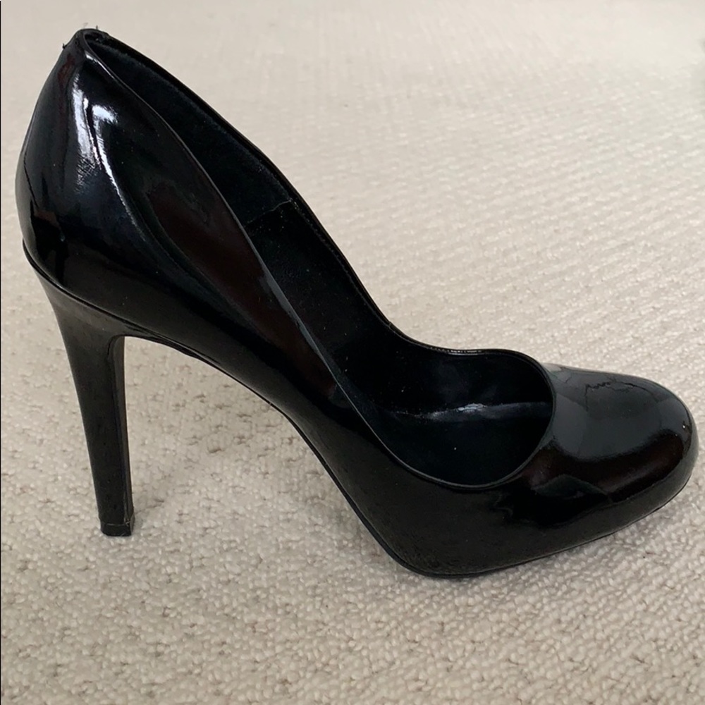 Jessica Simpson black heels